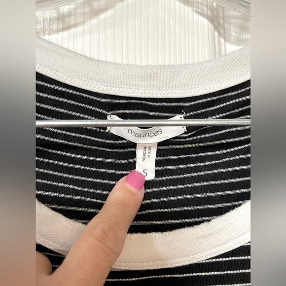 Maurice’s - Black with White Stripped T-Shirt Dress Size: Small - Picture 4 of 5